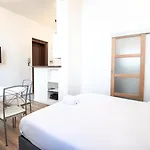 My White Paradise - Fully Equipped Apartment